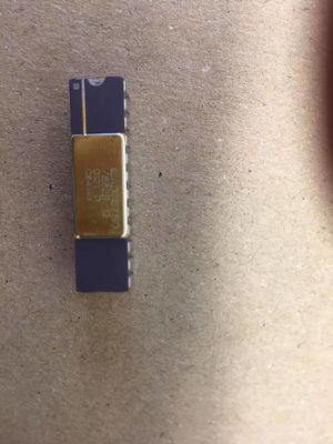 AD767SD/883B DAC 1-CH Stromsteuerung 12-Bit 24-Pin SBCDIP-Rohr